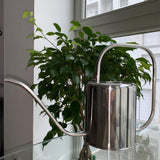 Arrosoir design grand bec | L'arroseur arrosé