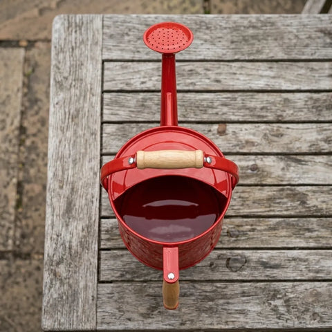 Arrosoir Rouge en métal