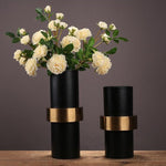 vase noir et doré